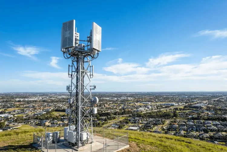 SpaceX kauft Spektrum-Portfolio und bedroht AT&T und Verizon