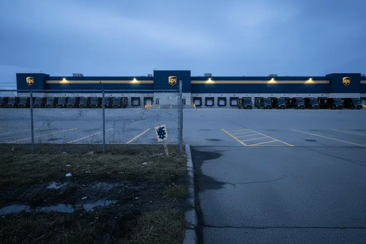 Teamsters verklagt UPS: Streit um Abfindungsprogramm eskaliert