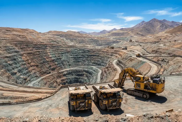Anglo American hält Kupferprognose, während De Beers unter Druck steht