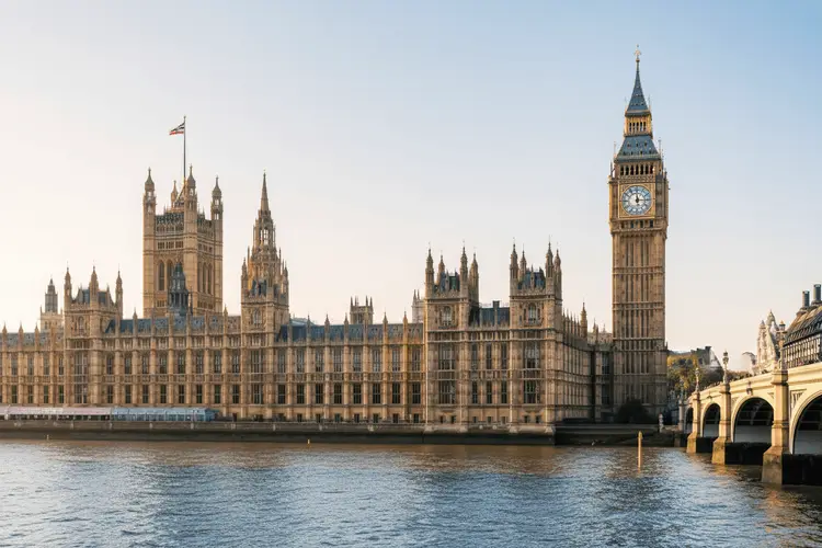Britisches Pfund fällt nach Rücktritt von Gesundheitsminister Streeting