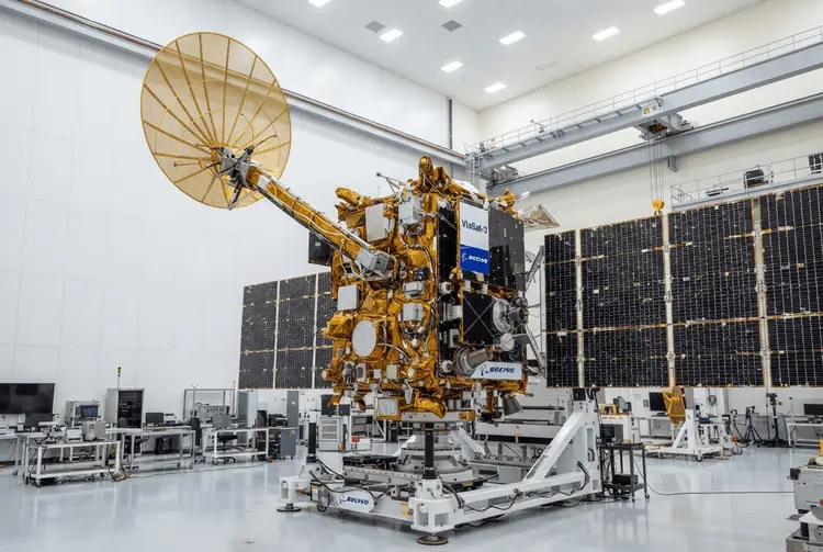 ViaSat-Aktie springt 6,2 Prozent: Raymond James bestätigt Outperform-Rating