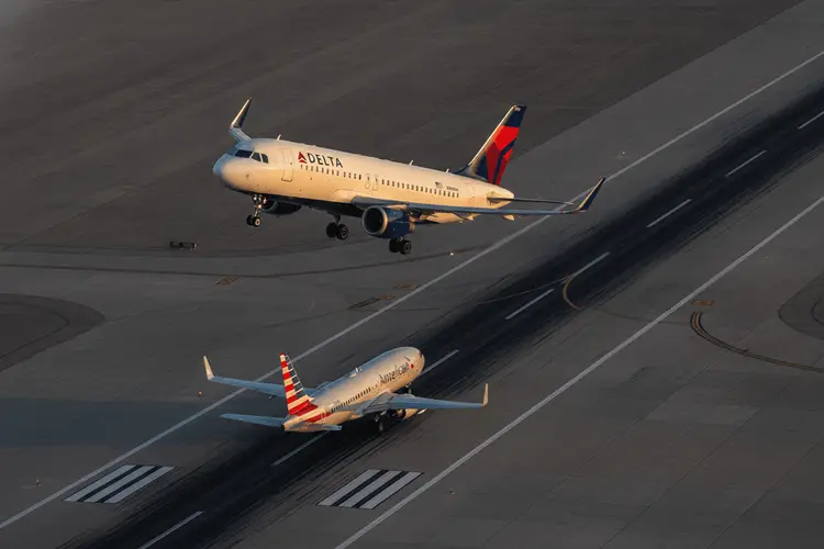 Beinahe-Kollision in Boston: NTSB untersucht American und Delta