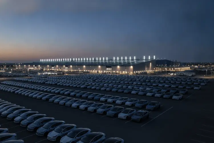 Musks Billionen-Bonus: Was Teslas Vergütungspaket für Aktionäre bedeutet