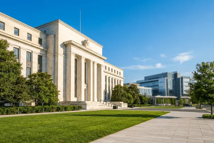 Fed-Zinsentscheidung: Märkte warten gespannt auf erste Erhöhung seit drei Jahren