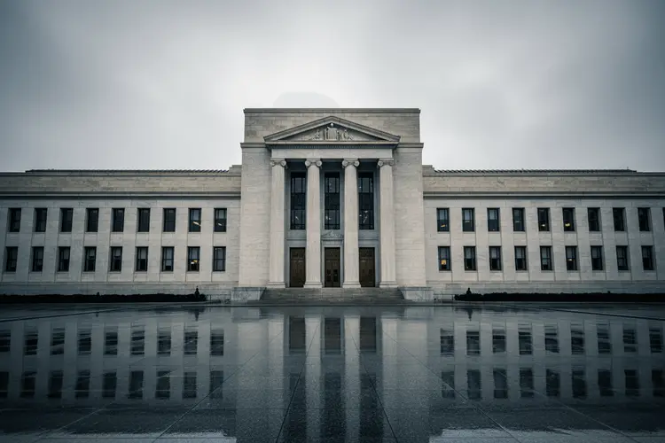 Wall Street startet schwächer nach überraschend starken Erzeugerpreisdaten