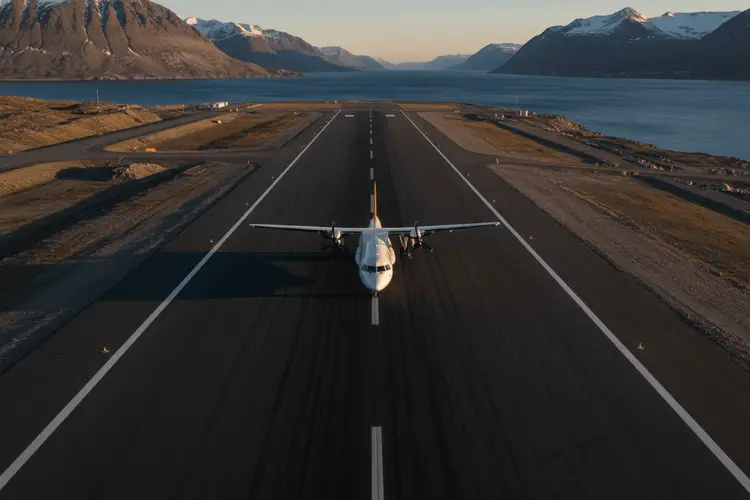 Grönlands neue Landebahn öffnet die Arktis für den Tourismus