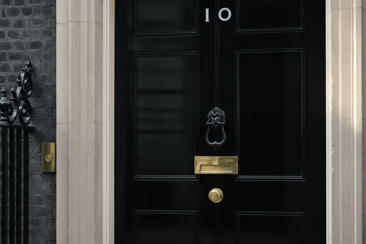 Andy Burnham: Neuer britischer Premier erbt schwieriges Wirtschaftserbe