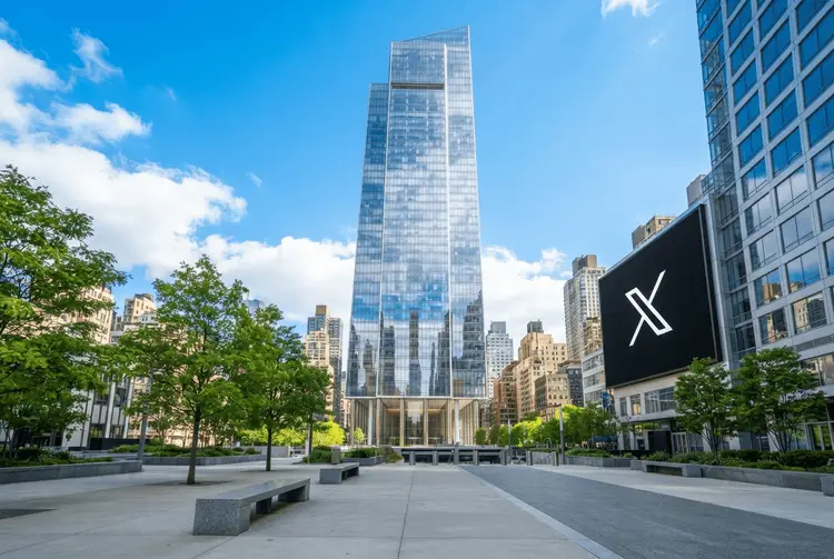 Pershing Square unter Druck: Ackman-Aktie korrigiert, X als strategisches Sprachrohr