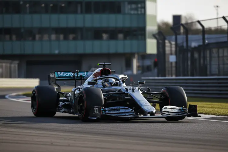 Mercedes-AMG F1: Neuer W17 absolviert Silverstone-Debüt