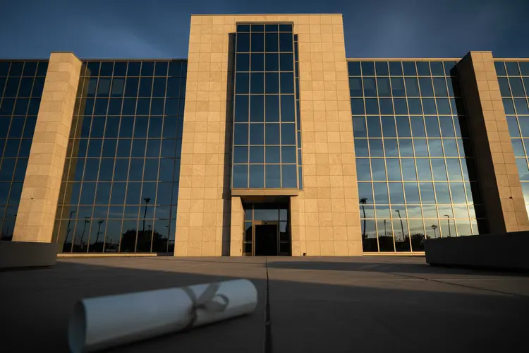 Western Alliance schreibt 126 Mio. Dollar auf Jefferies-Darlehen ab