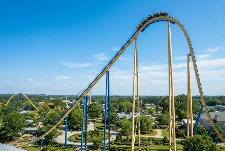 Six Flags Aktie bricht nachbörslich nach tödlichem Achterbahn-Unfall ein