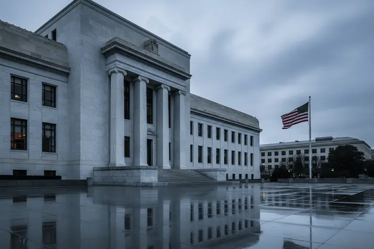 S&P 500 schwächelt – Inflationsdaten bremsen Zinssenkungshoffnungen