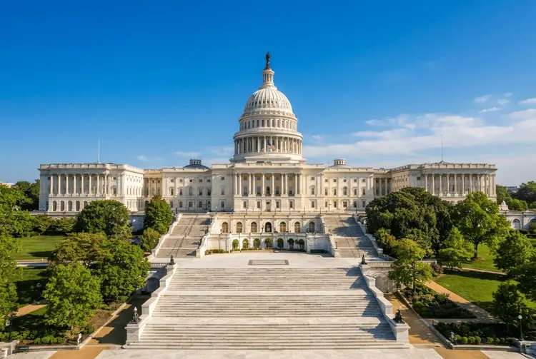 US-Defizit bleibt hoch: Kreditkosten steigen vor den Midterms