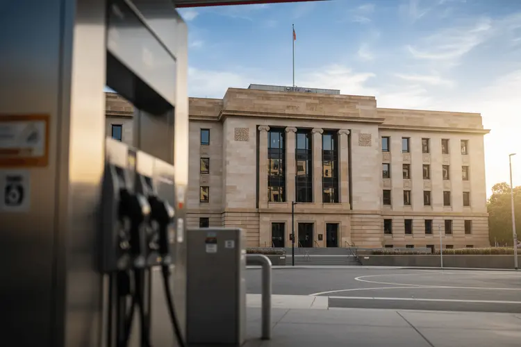 Australiens Zentralbank erhöht Zinsen auf 4,35 Prozent und pausiert