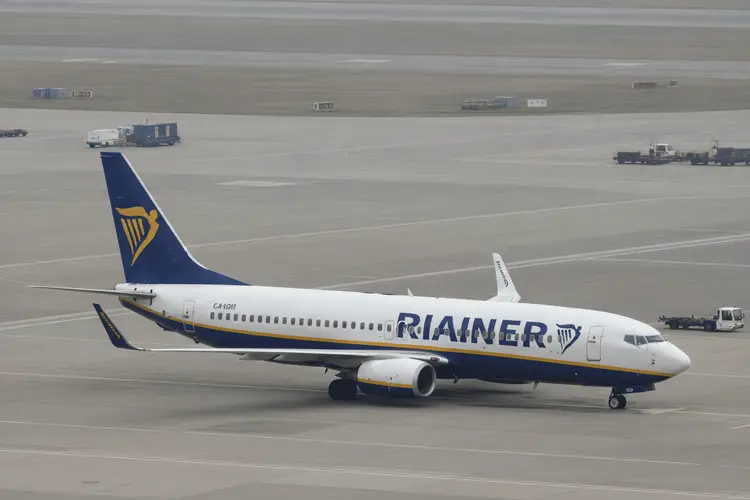 Ryanair unter Beschuss: Ermittlungen wegen Sitzplatzgebühren neben Kindern