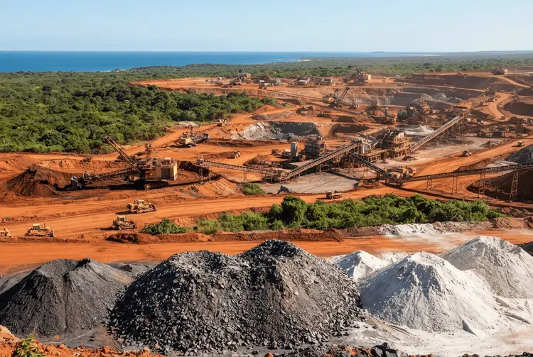 Abu Dhabi-Konzern will afrikanischen Titanerz-Produzenten Kenmare übernehmen
