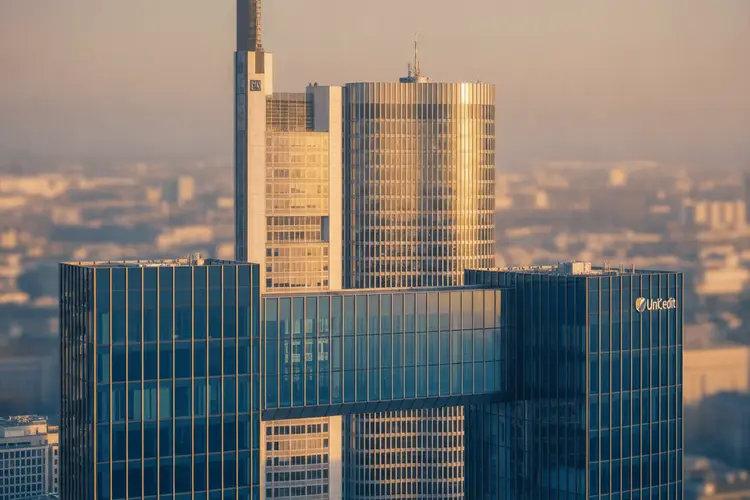 UniCredit rückt Commerzbank-Übernahme näher: Europas größter Bankendeal