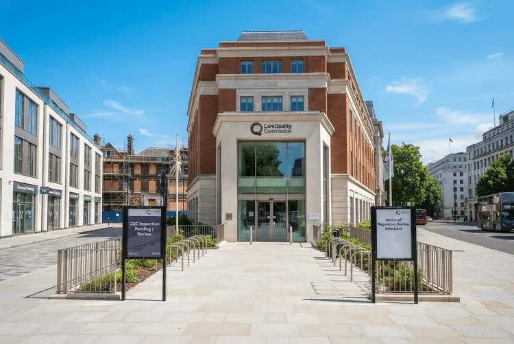 England: Pflegeaufsicht CQC lässt viele Einrichtungen jahrelang ungeprüft