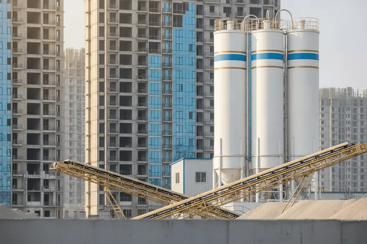 China National Building Material bricht nach Gewinnwarnung um 10,5 Prozent ein
