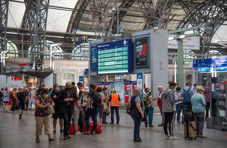 Milliarden für Bahnstrecken und Brücken