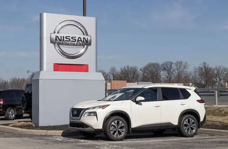 Renault und Nissan prüfen stärkere Zusammenarbeit