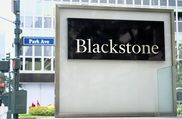 Blackstone vor Großübernahme von MacLean Power Systems