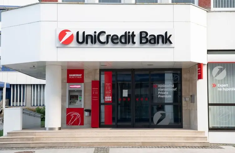 Unicredit erhöht Anteil an Commerzbank auf 26 Prozent