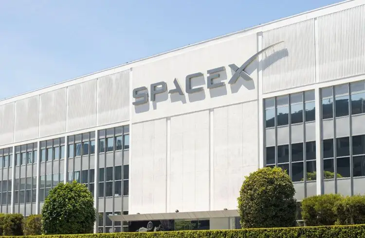 SpaceX erreicht Bewertung von 800 Milliarden Dollar