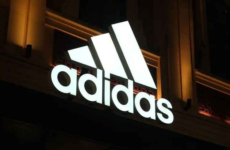 Adidas übertrifft Erwartungen trotz US-Zöllen