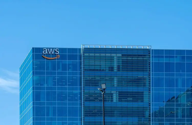 AWS und Aumovio vertiefen KI-Partnerschaft
