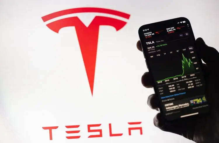 Tesla-Aktionäre entscheiden über Musks Milliardenpaket