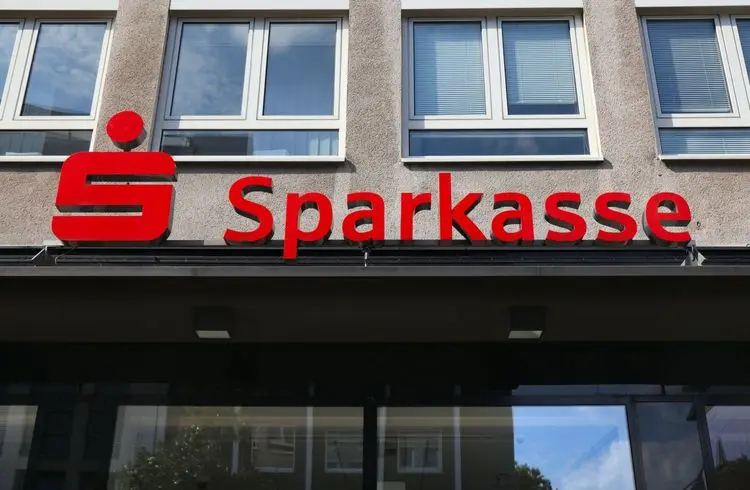  Sparkassen setzen auf Filialnetz und Beratung