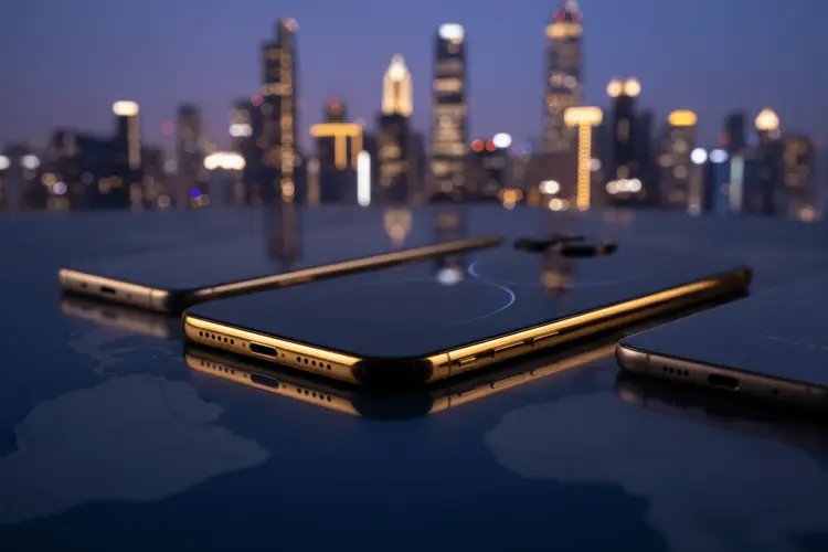 Apple führt Smartphone-Markt 2025 mit 20% Marktanteil an