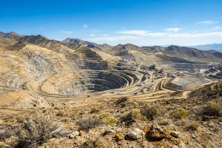 Hycroft Mining erbohrt Rekord-Goldgehalte in Nevada-Mine und prüft Untertagebau