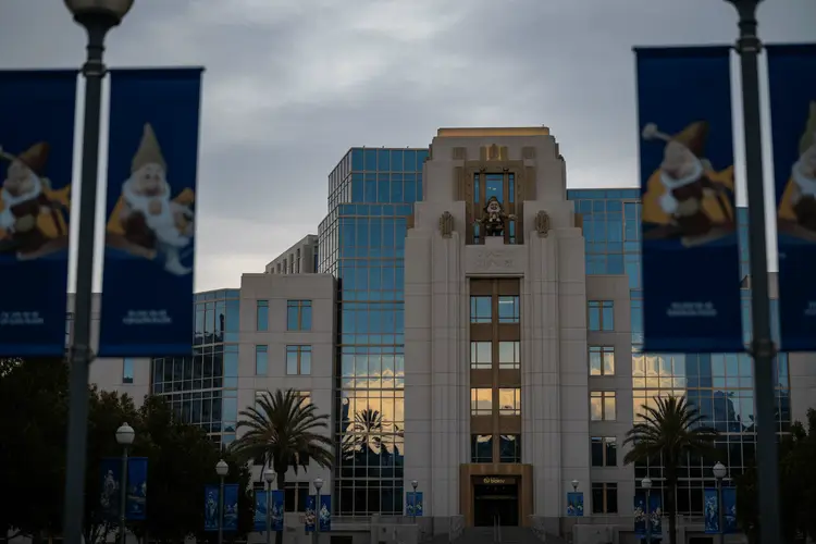 Disney plant Abbau von 1.000 Stellen unter neuem CEO D'Amaro