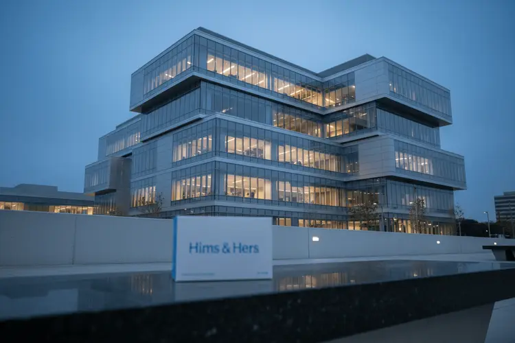 Hims & Hers Health Aktie fällt nach Gewinnverfehlung und Anleiheplan