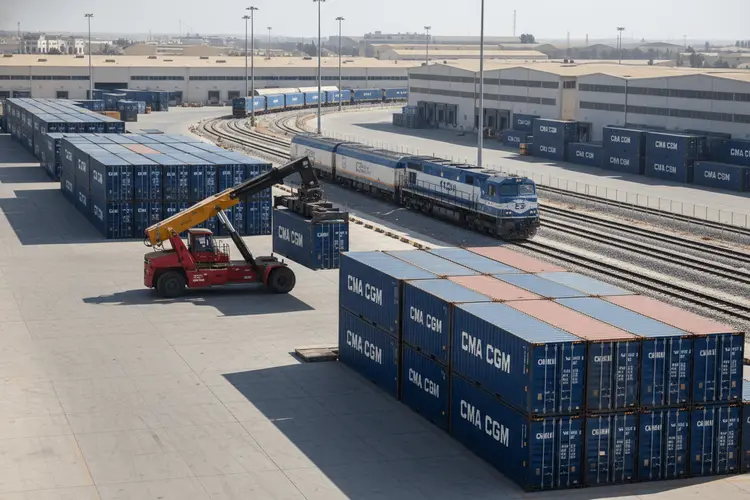 CMA CGM übernimmt Betrieb zweier syrischer Trockenhäfen