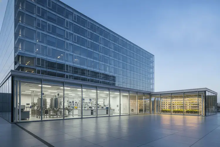 Bayer gewinnt, AstraZeneca-Fusion stößt auf massiven Investorenwiderstand