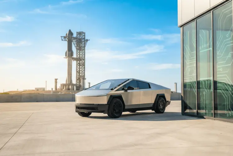 Tech-Sektor im Aufwind: SpaceX und Tesla prüfen historische Fusion