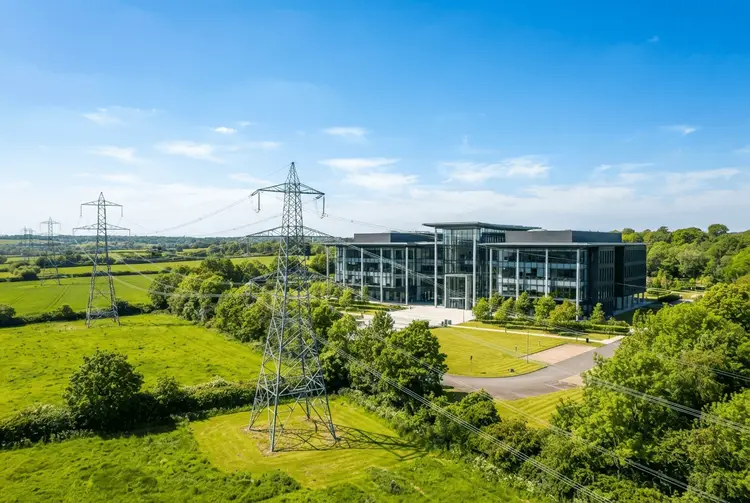 National Grid überzeugt mit starkem ersten Halbjahr und hebt Prognose an