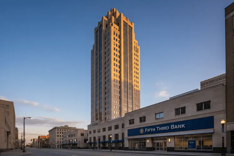 Fifth Third Bank steigert Gewinn dank starker Zinserträge und Comerica-Übernahme