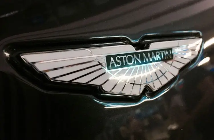 Aston-Martin-Aktien geben nach Bezugsrechtsemission nach