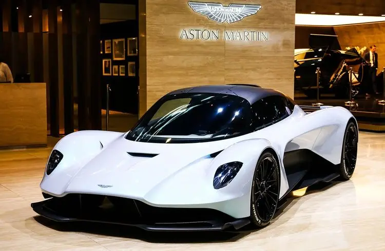 Aston Martin wird von Händlern wegen des Valkyrie-Hypercars auf 150 Millionen Pfund verklagt