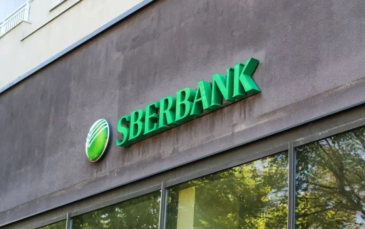 Sanktionen gegen Russland fordern erstes Bankopfer