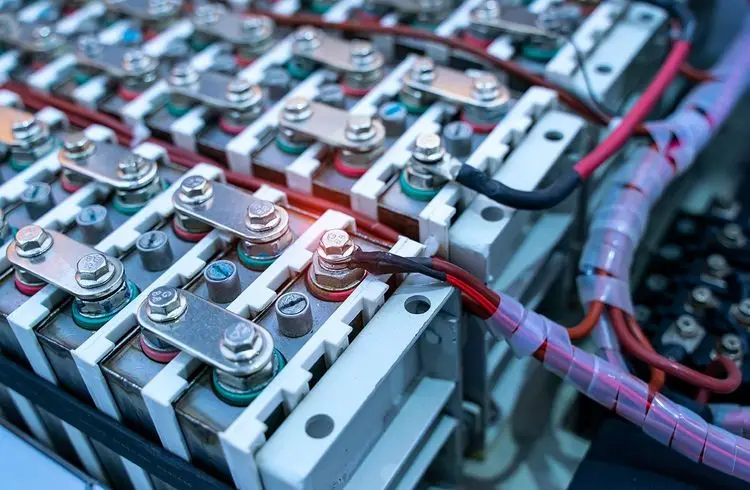 Chinas Lithium-Feldzug bedroht Deutschland und Europa