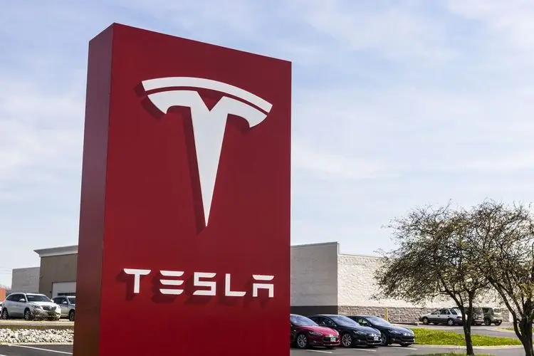 Renault-Chef warnt vor Teslas wechselnder Preisstrategie
