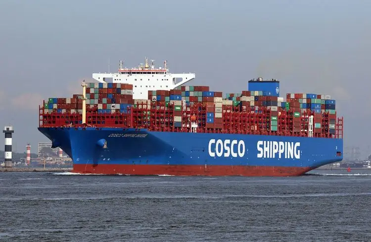 HHLA und Cosco schließen Vertrag für Terminalbeteiligung ab