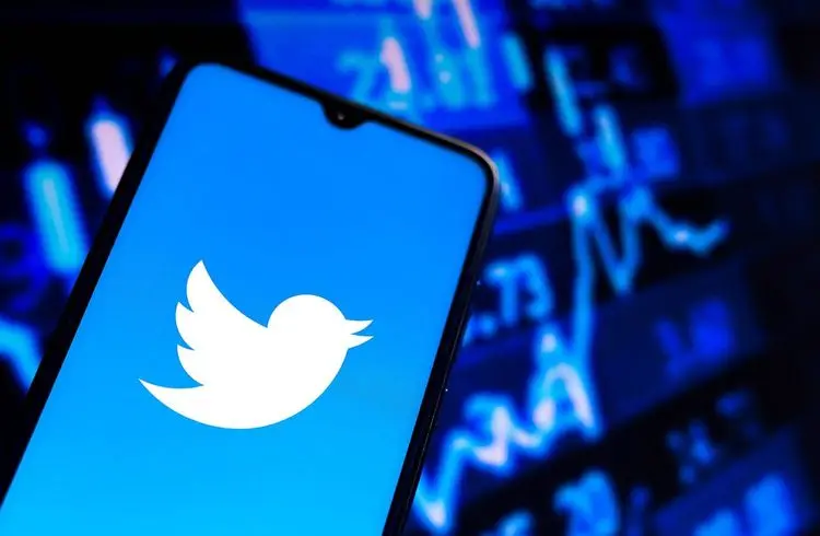 Elon Musk beginnt mit Entlassungen bei Twitter