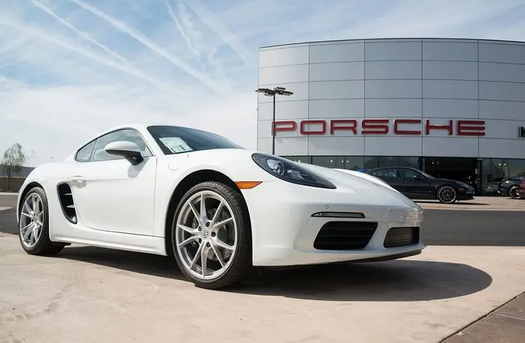 Porsche feiert erfolgreiches Jahr 2022