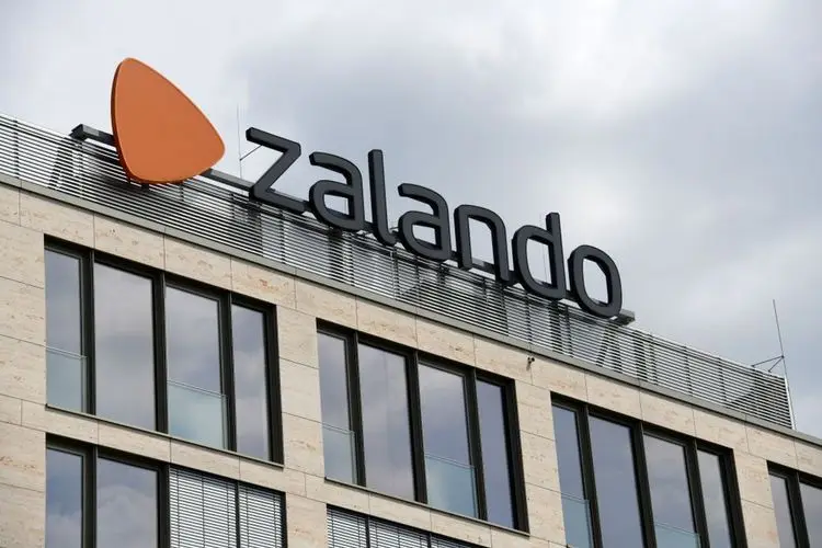 Zalando-Warnung schickt Aktien unter den Börsenkurs von 2014, bevor späte Erholung einsetzt